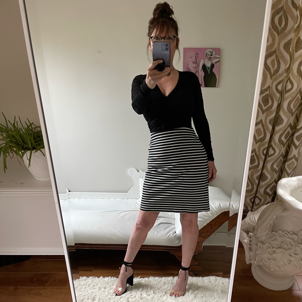 BLACK WHITE HORIZONTAL STRIPE PENCIL SKIRT STRETCH WAIST SMALL